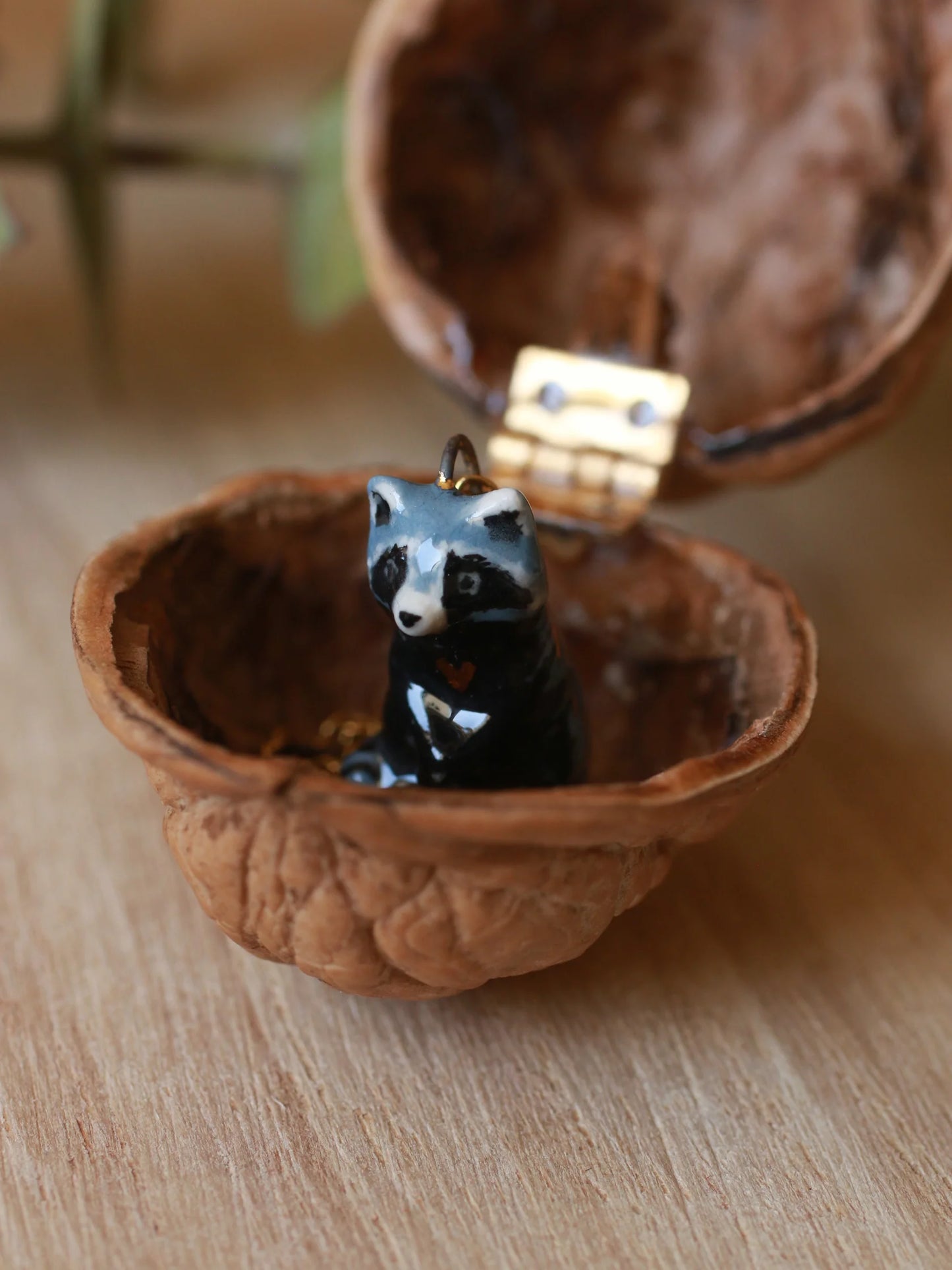 Necklance In Walnut Box Collection™️