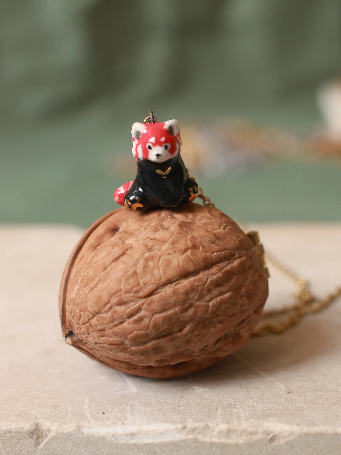 Necklance In Walnut Box Collection™️