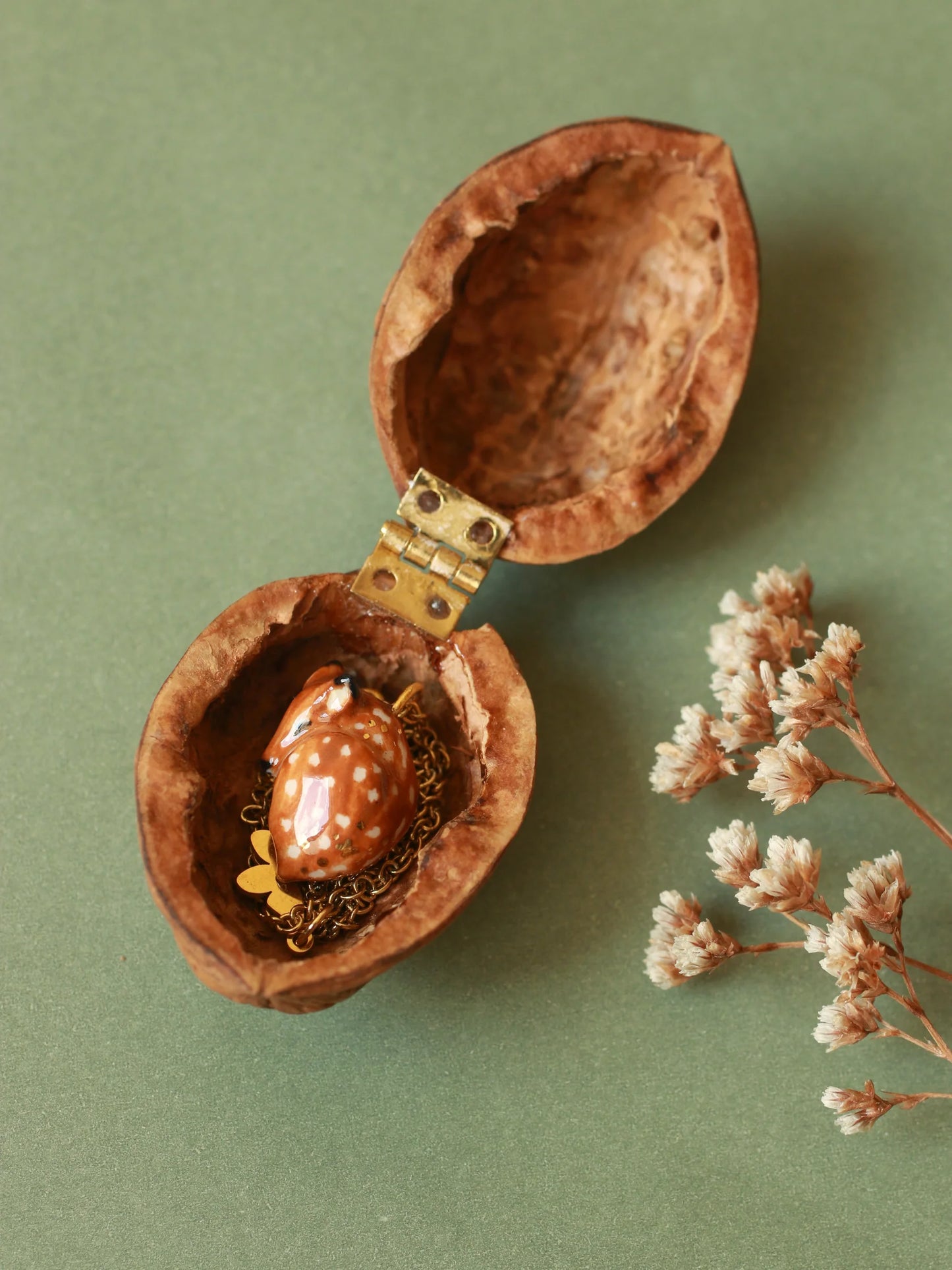 Necklance In Walnut Box Collection™️