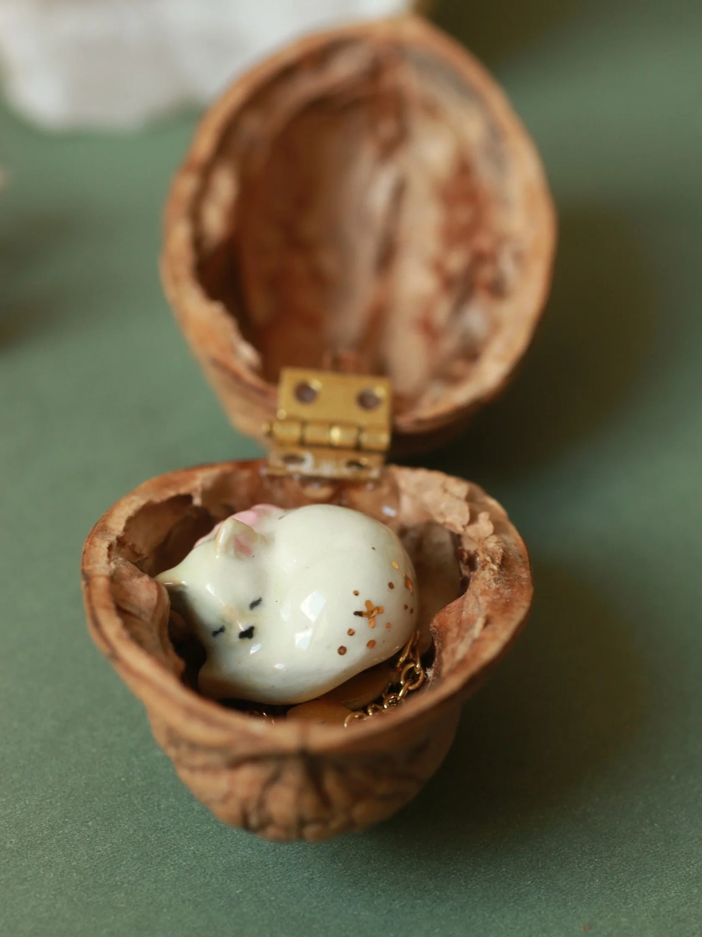 Necklance In Walnut Box Collection™️