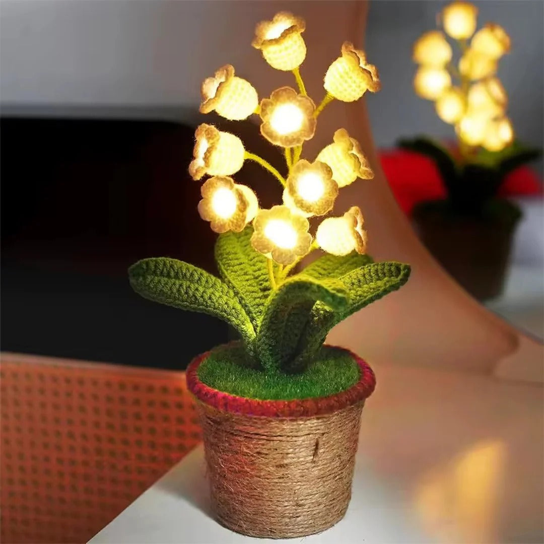 EverLily™ – Handcrafted Crochet Lily Night Lamp