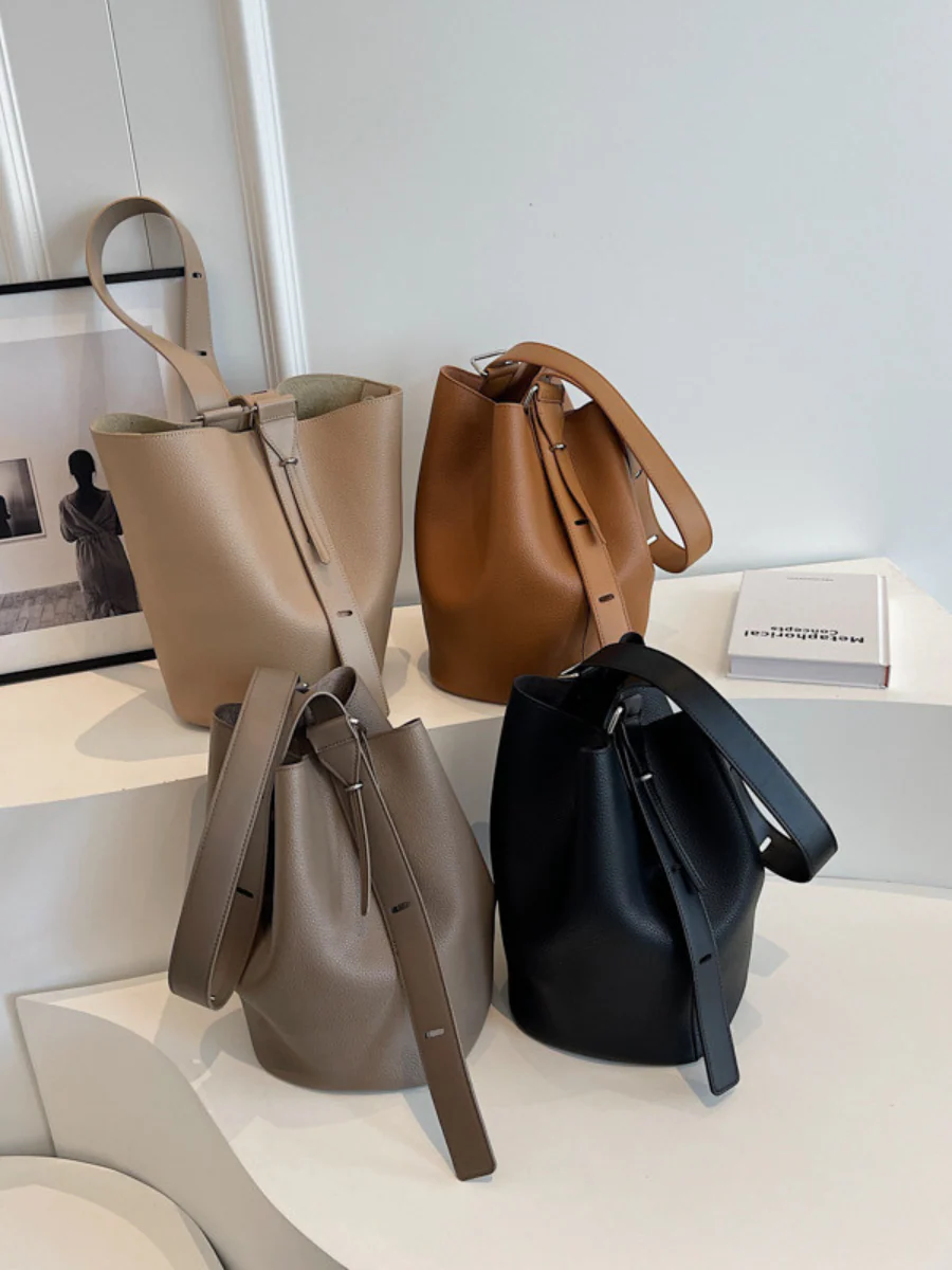 UrbanCore™ Crossbody – Roma Edition